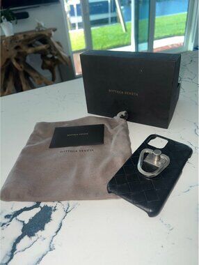 Bottega veneta iPhone 11 Pro case genuine leather finger loop NEW CELL PHONE
